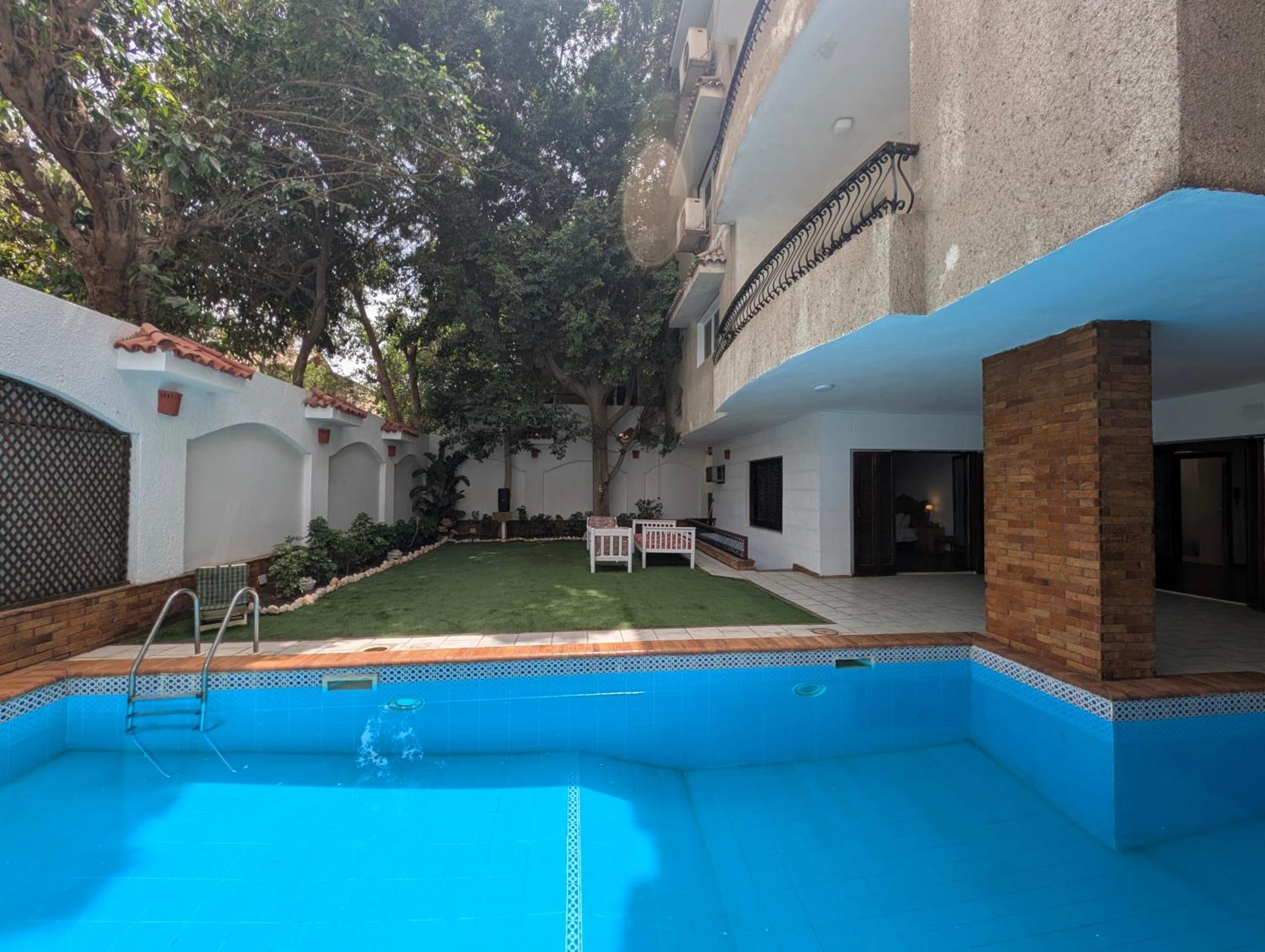 35 Apartment *